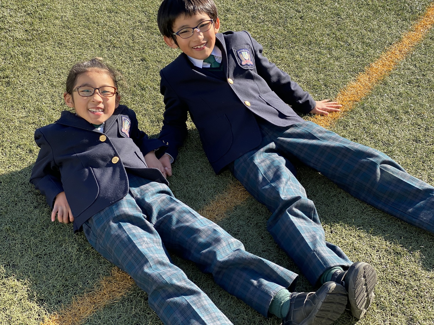 制服に長ズボン 関東学院六浦小学校 制服に長ズボン 関東学院六浦小学校
